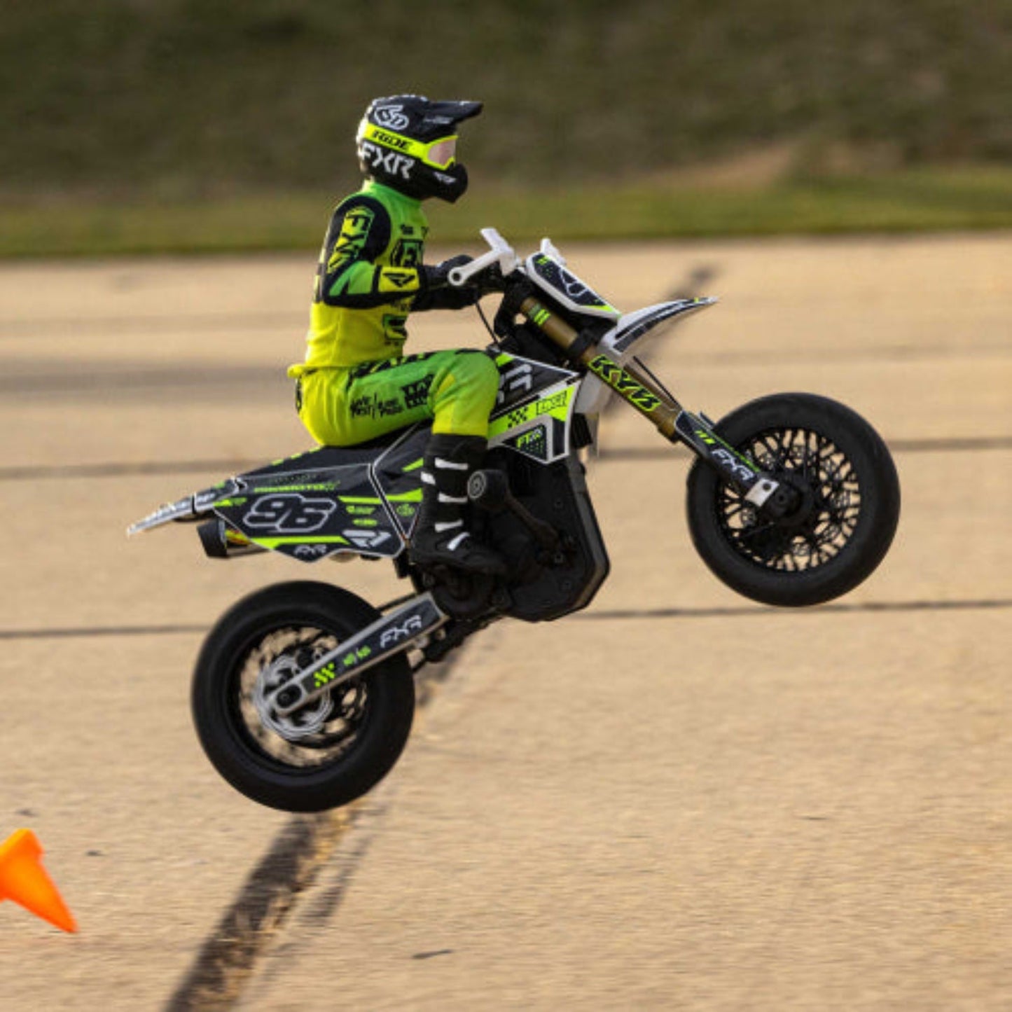 LOS-2310	 Promoto-SM 1/4 Super Moto Motorcycle, FXR, White: RTR with Battery and Charger